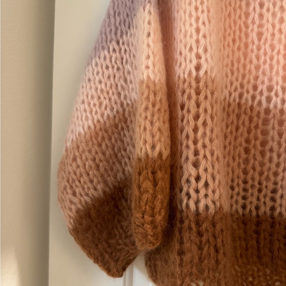 Maiami hand made sweater. Beautiful quality and fit. - Picture 4 of 5